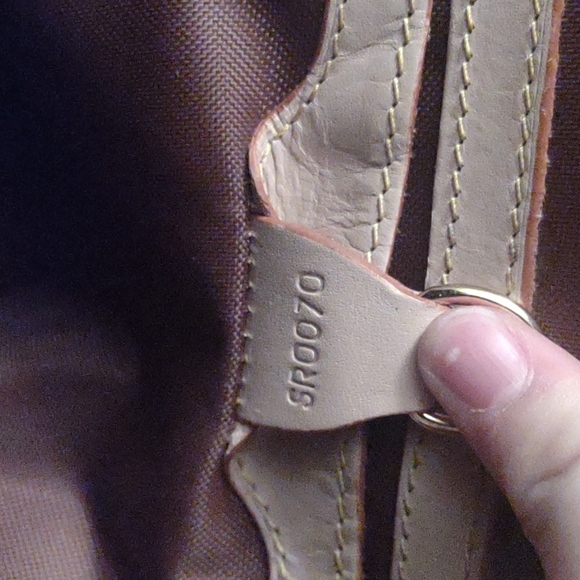 Louis Vuitton backpack - Picture 8 of 10